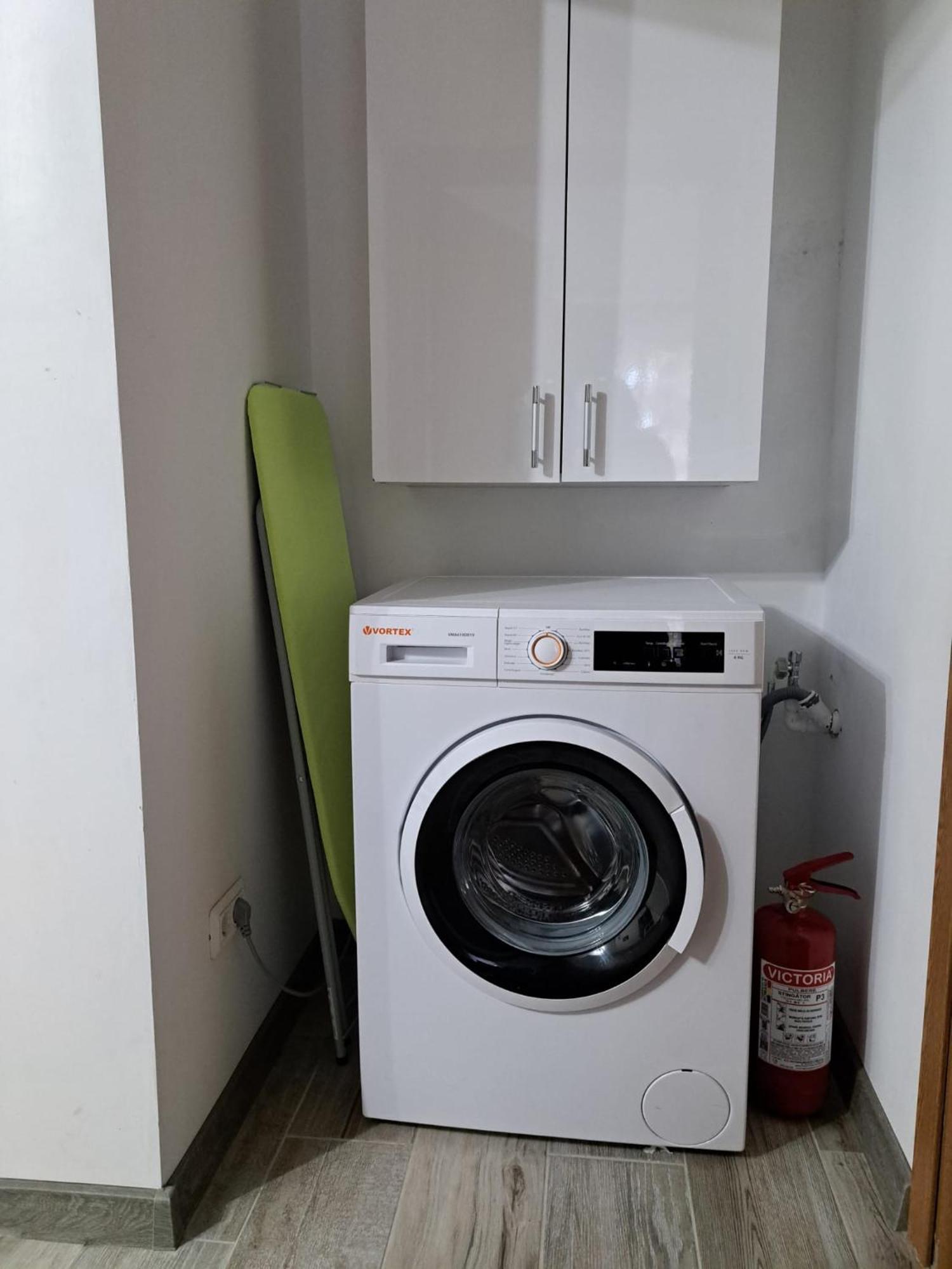 Mia Apartments Craiova Buitenkant foto